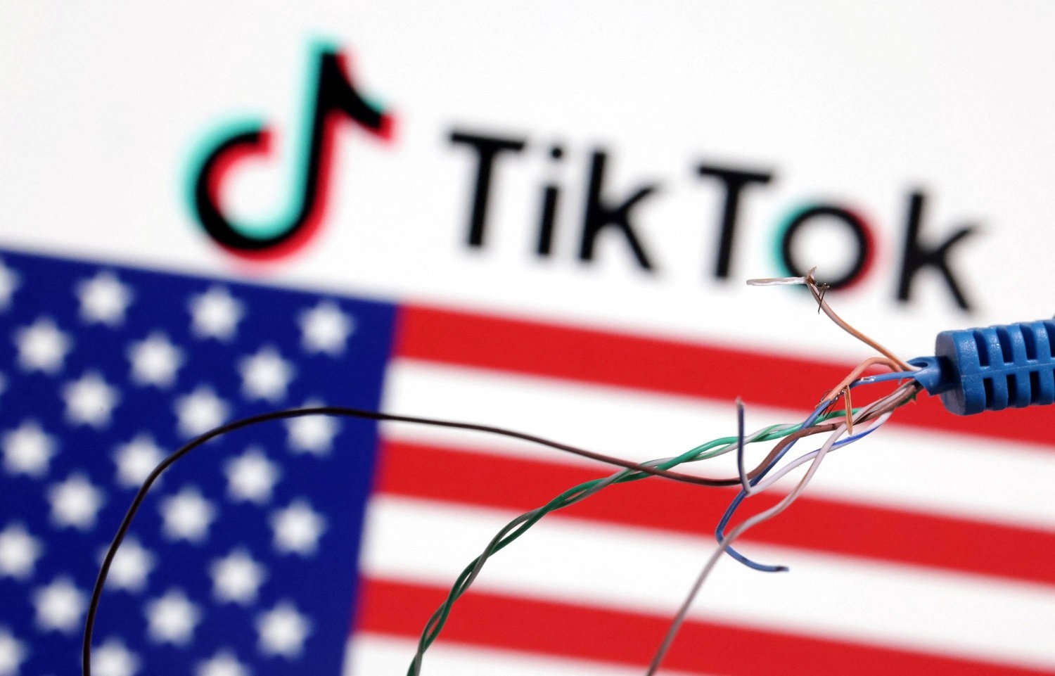 واشنطن تنذر «تيك توك»: إما قطع العلاقات مع بكين وإما الحظر