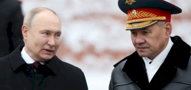 لماذا قرر بوتين إعفاء وزير الدفاع من منصبه؟