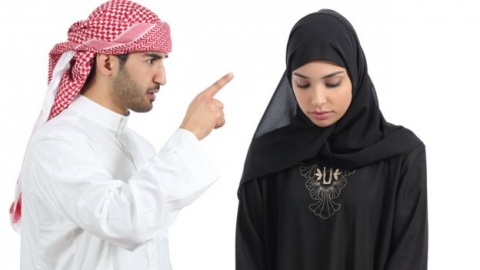 ما قصة عضل النساء في السعودية؟ وما حقيقة إلغاء الوصاية على المرأة في الزواج؟