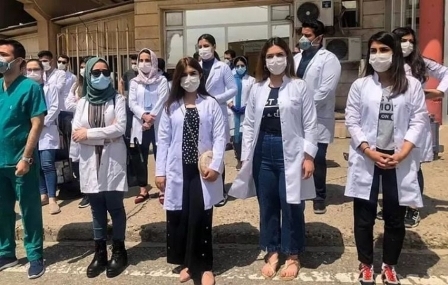 أطباء العراق في مواجهة تردي القطاع والإعتداءات المتكررة