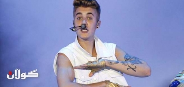 Justin Bieber tackled by fan during Dubai stage show