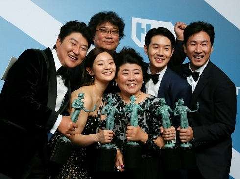 'Parasite' invades Oscars race with stunning SAG award win