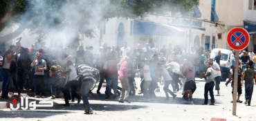 Salafists clash with police in Tunisia after rally is banned