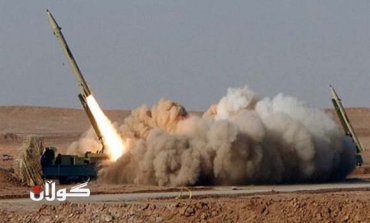 Iran 'ready to fire missiles at US bases'